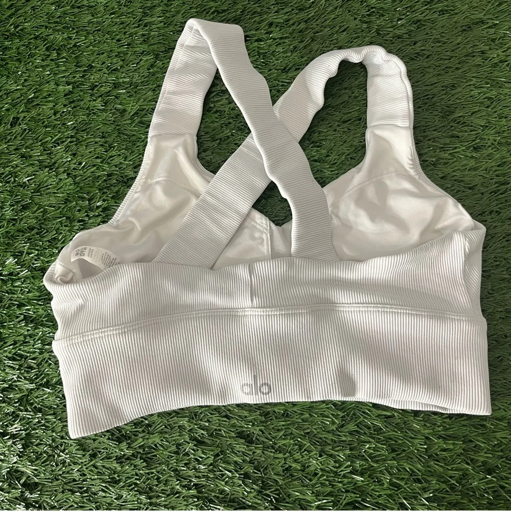 ALO Yoga White Ribbed Sports Bra - Picture 2 of 4